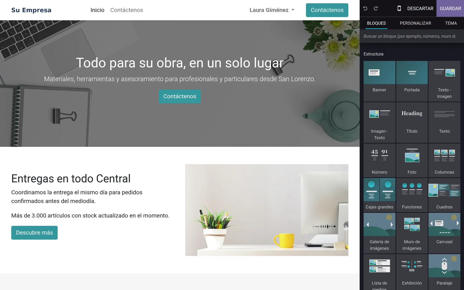 Editor del sitio web abierto sobre una portada, con el panel de bloques a la derecha